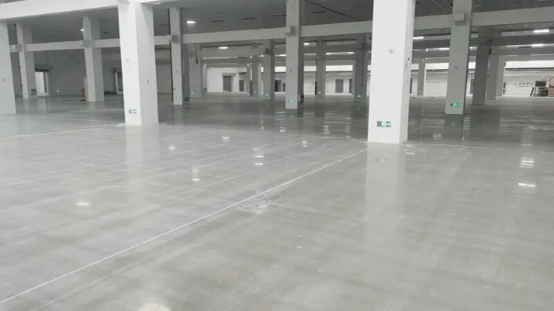 优砾科高性能无机磨石地坪，奠定工业机器人智能制造之基石。 现场图 2